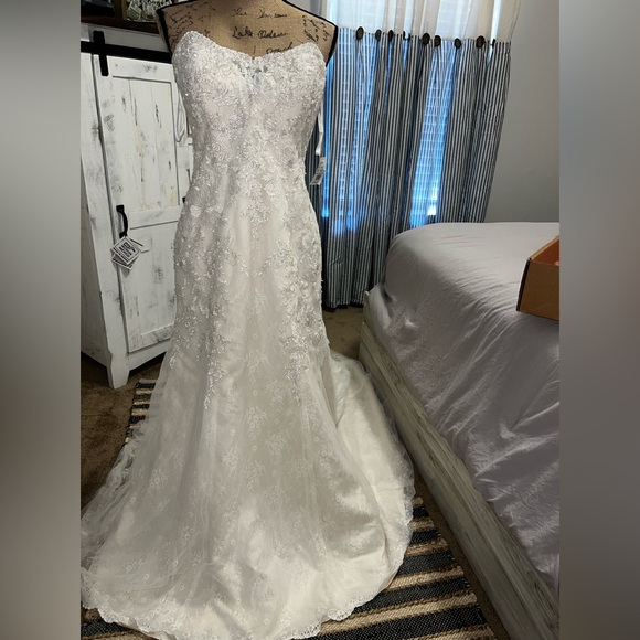 Such a lovely dress . Ordered two dresses and I decided to go with the other one - Picture 3 of 6